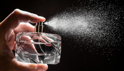 Британские власти «пронюхали» о продаже в Россию элитного парфюма